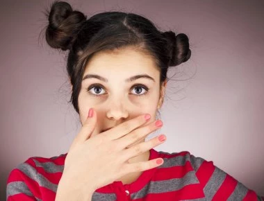 Πέντε πράγματα που δεν ξέρατε ότι κάνουν το στόμα να μυρίζει